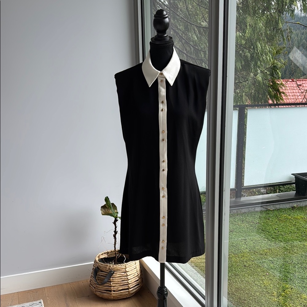 Black Sleeveless Dress with White Collar